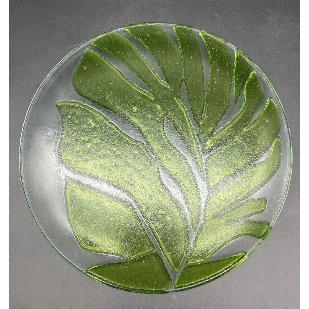 Crate & Barrel Fused Art Glass GREEN‎ LEAF Round Platter 11.75”